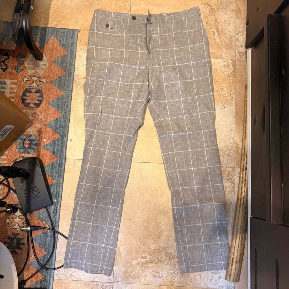 Banana Republic Men's Light Gray Checkered Pants